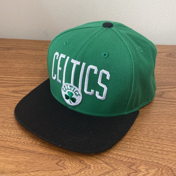 Adidas Official NBA Basketball Boston Celtics Flatbrim Snapback Hat - Picture 1 of 6